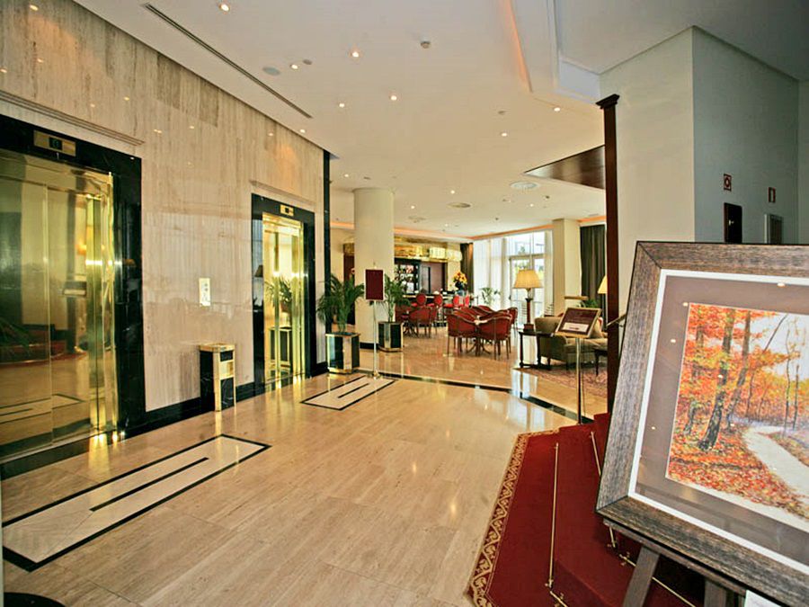 فندق سانتياغو دي كومبوستيلافي  فندق يوروستارس جران سانتياجو المظهر الخارجي الصورة